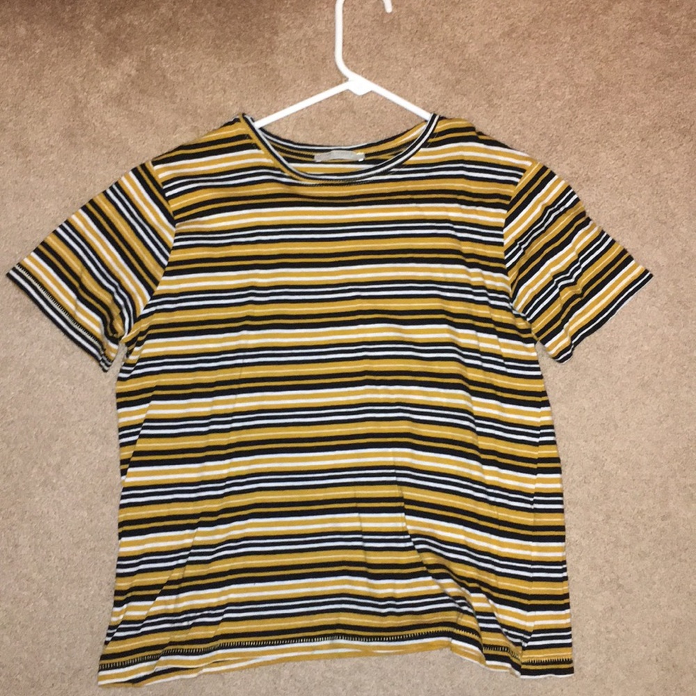 Zara Basic Tee - Picture 1 of 2